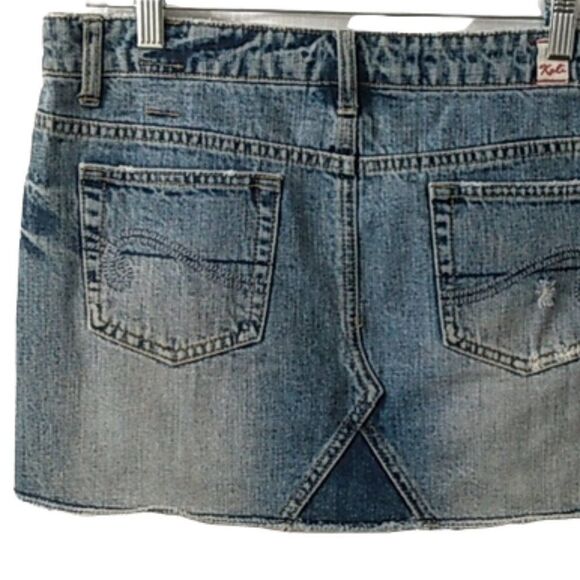 Kali Denim Distressed Mini Skirt Size 11 NEW - Picture 6 of 8